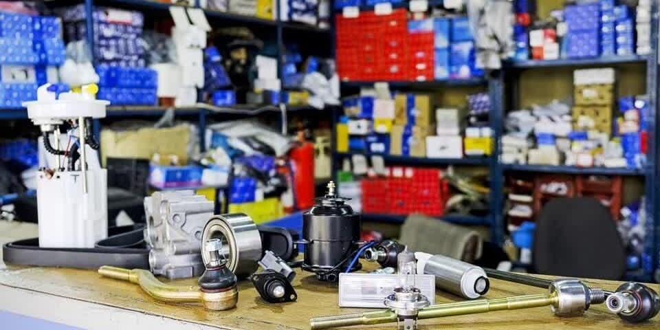 محکومیت 6 میلیارد ریالی قاچاقچی لوازم یدکی خودرو درماکو محکومیت 6 میلیارد ریالی قاچاقچی لوازم یدکی خودرو درماکو