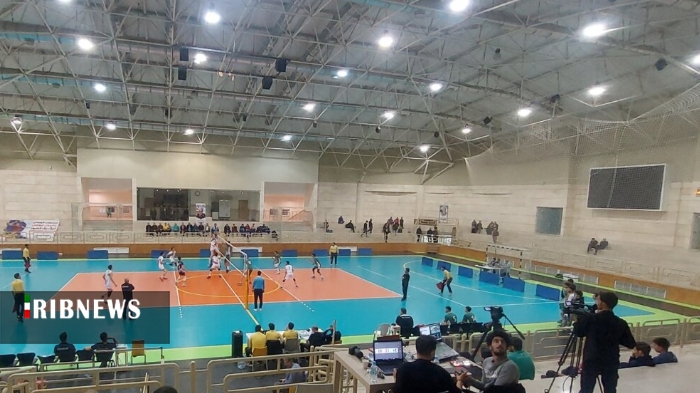 تیم والیبال مقاومت کریمه قم برابر مس شهر بابک تن به شکست داد تیم والیبال مقاومت کریمه قم برابر مس شهر بابک تن به شکست داد