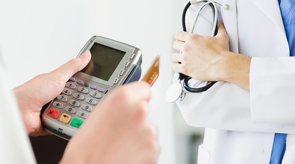 اخذ 1800 میلیارد تومان مالیات از پزشکان شاغل در مراکز درمانی