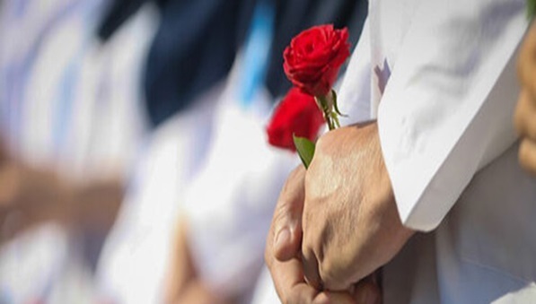 تجلیل از دانشجویان رشته پرستاری زیرپوشش کمیته امداد استان اصفهان