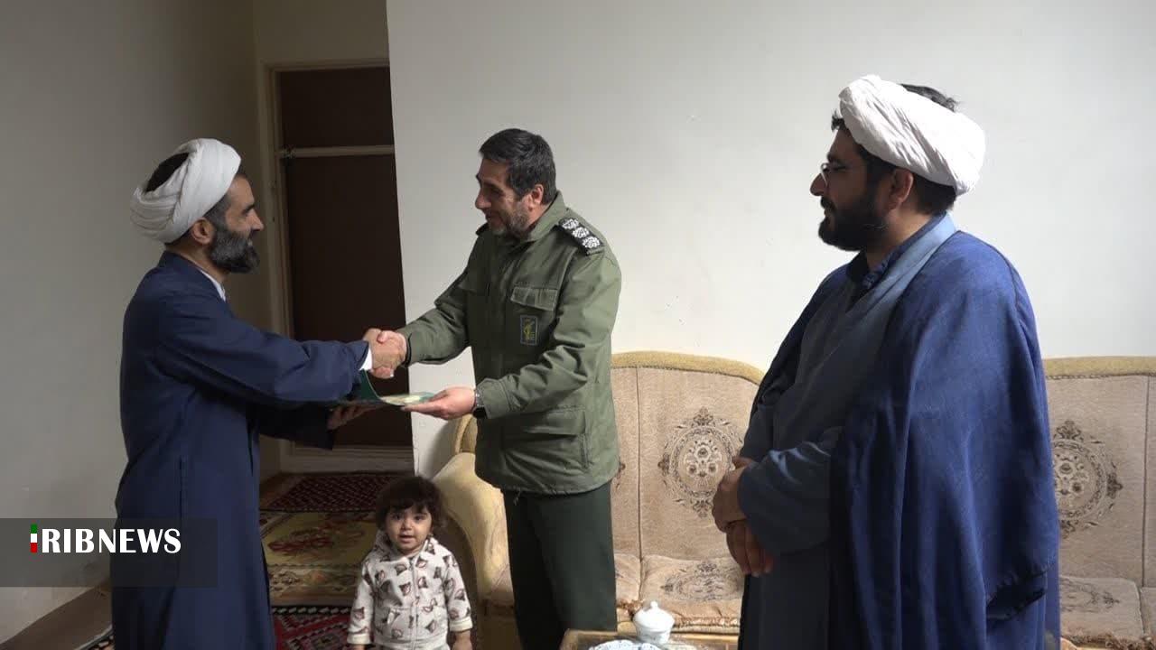 تجلیل از روحانیون فعال در تبیین بیانیه گام دوم انقلاب درتکاب تجلیل از روحانیون فعال در تبیین بیانیه گام دوم انقلاب درتکاب