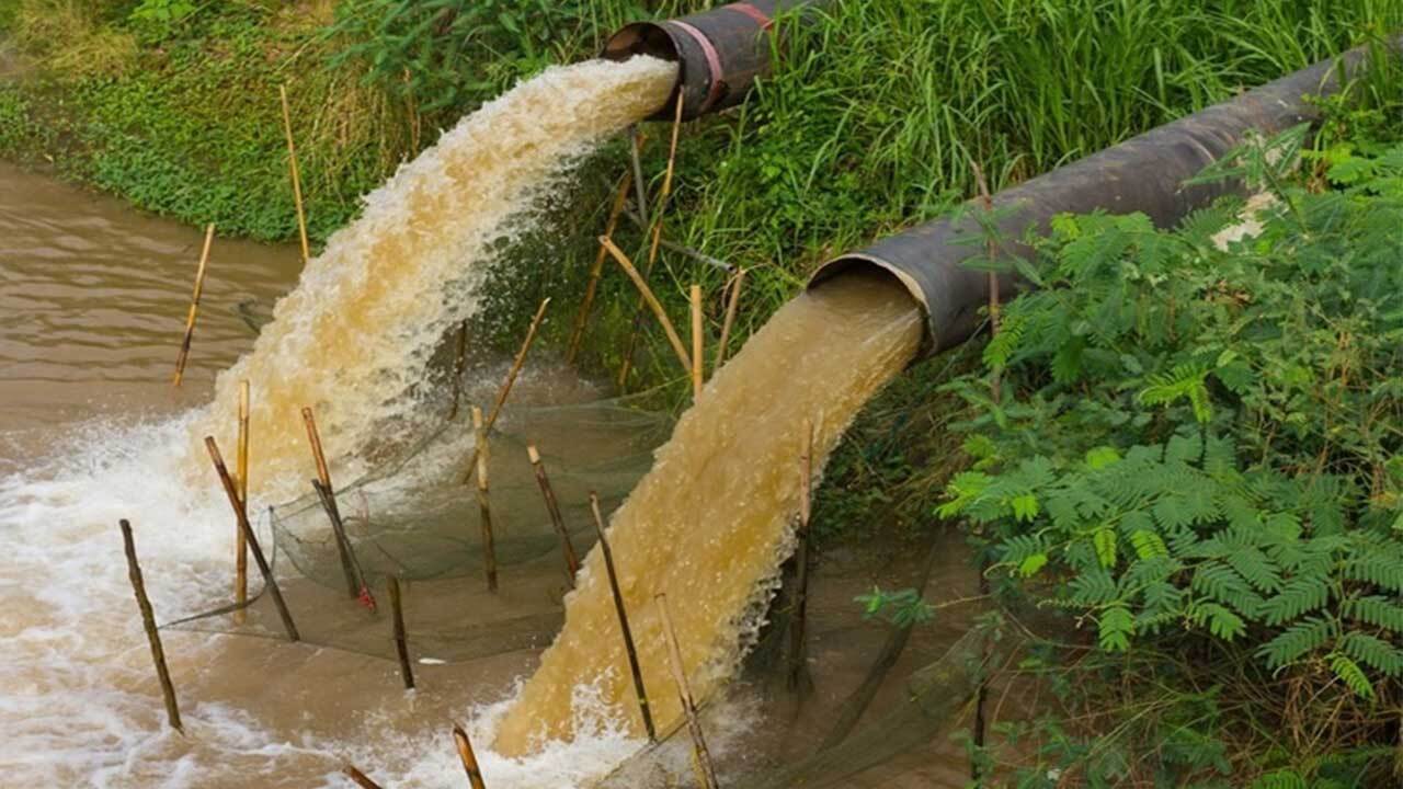 حذف سموم و آلایندهها از آب (ویترین / منبع : پایگاه خبری فناوری نانو ) حذف سموم و آلایندهها از آب (ویترین / منبع : پایگاه خبری فناوری نانو )