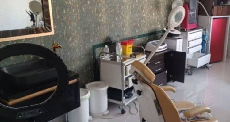 پلمب یک محل غیرمجاز زیبایی در اردبیل پلمب یک محل غیرمجاز زیبایی در اردبیل