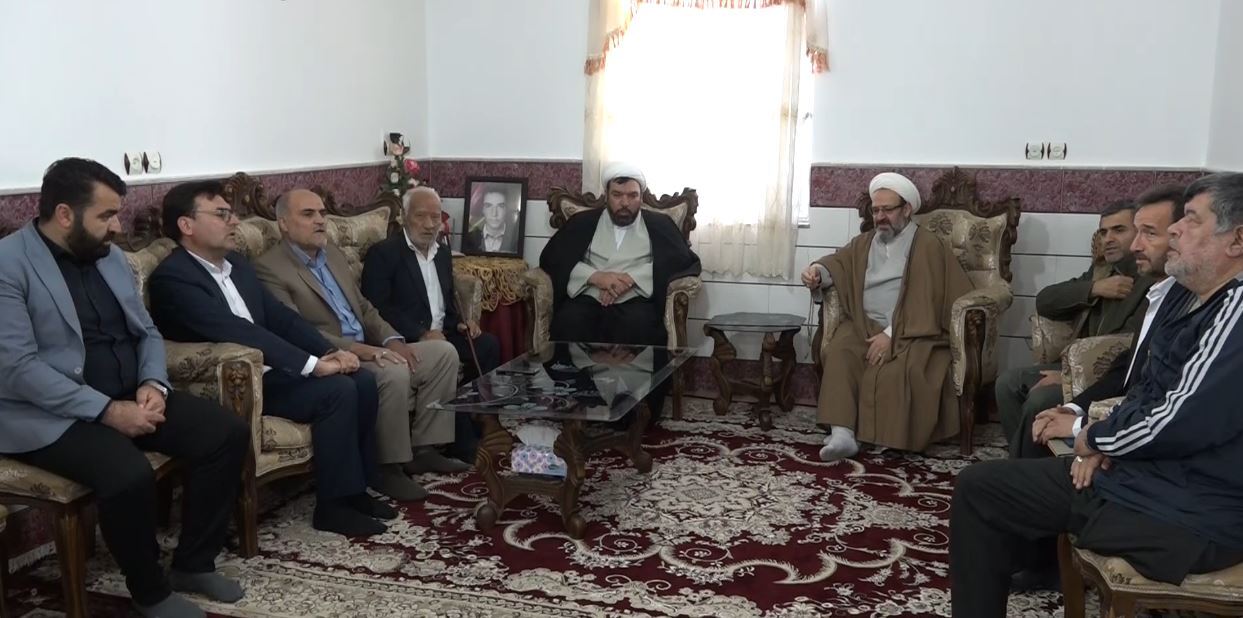 دیدار با خانواده شهید مسافر