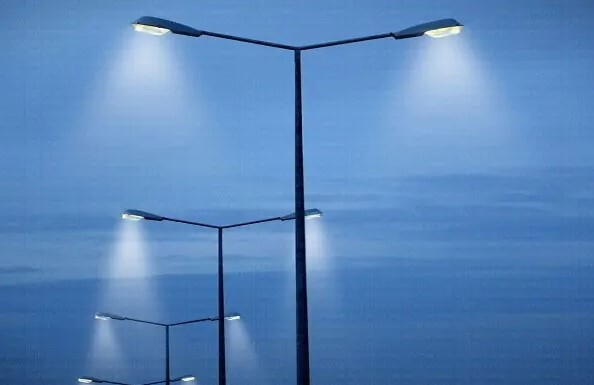 چراغانی پارک تانکی در اوج بیبرقی! چراغانی پارک تانکی در اوج بیبرقی!