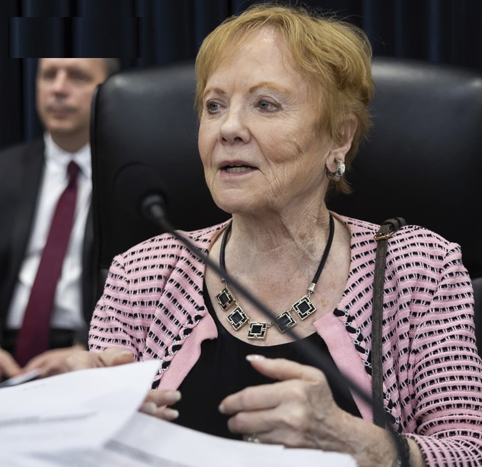 ترامپ تهدید کرد کنترل کانال پاناما را به دست میگیرد ترامپ تهدید کرد کنترل کانال پاناما را به دست میگیرد