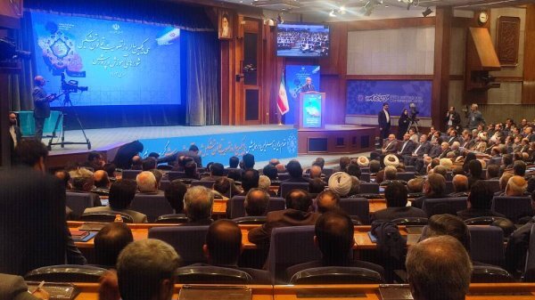 پزشکیان: باید کمتر از یک‌سال بی‌عدالتی در حوزه آموزش رفع شود