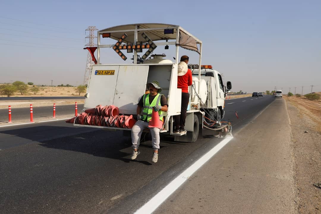 اجرای ۱۵۰ کیلومتر خط کشی در سطح محورهای امیدیه اجرای ۱۵۰ کیلومتر خط کشی در سطح محورهای امیدیه
