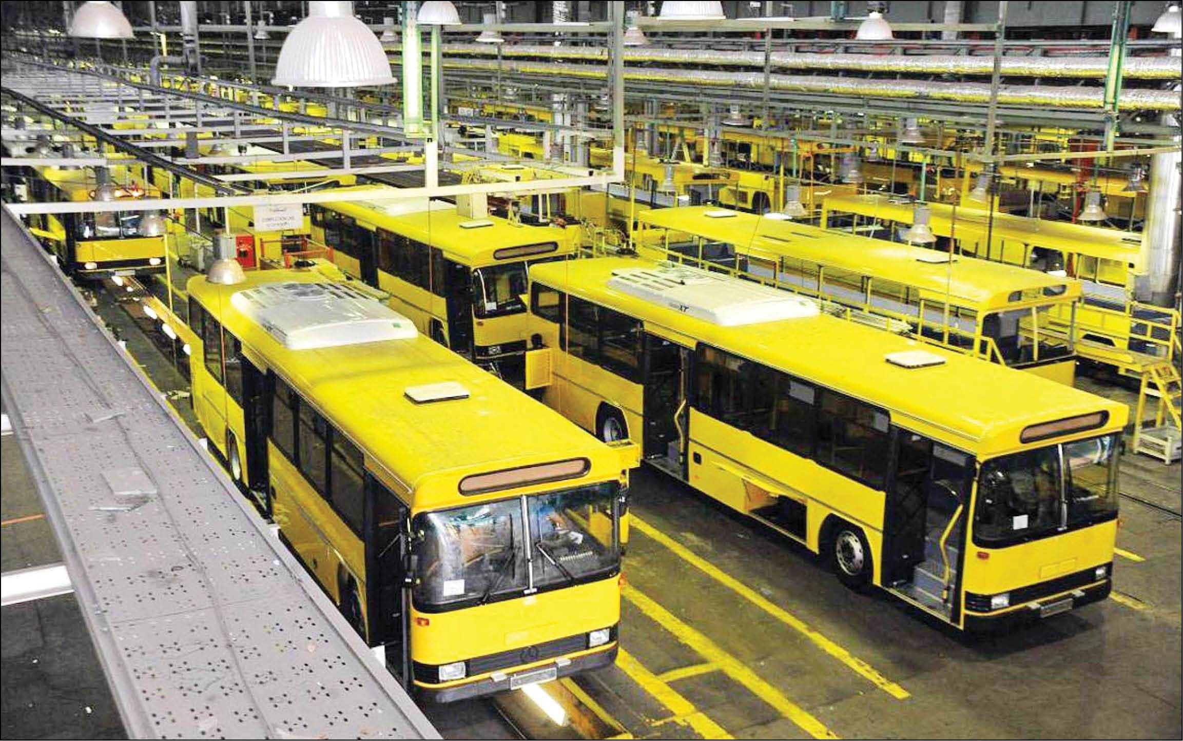 نوسازی ناوگان اتوبوسی از اولویتهای بخش حمل و نقل مسافر است نوسازی ناوگان اتوبوسی از اولویتهای بخش حمل و نقل مسافر است