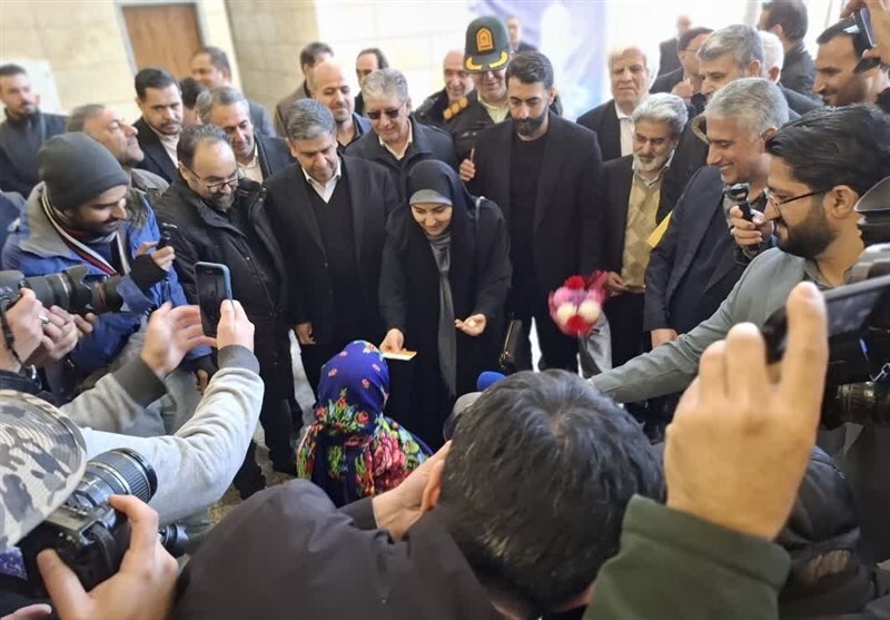 وزیر راه و شهرسازی وارد اردبیل شد