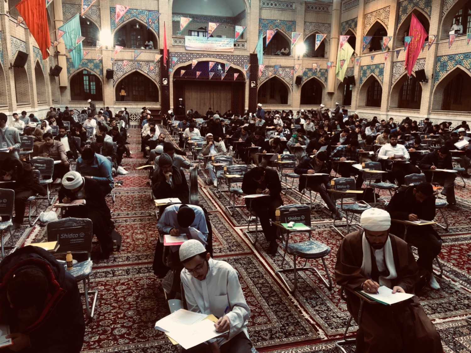 آغاز رقابت نخبگانی طلاب حوزه علمیه خراسان در مشهد همزمان با سراسر کشور آغاز رقابت نخبگانی طلاب حوزه علمیه خراسان در مشهد همزمان با سراسر کشور