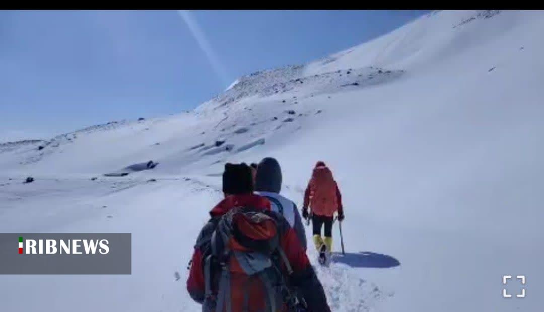 چهار کوهنورد گرفتار در برف اشنویه نجات یافتند چهار کوهنورد گرفتار در برف اشنویه نجات یافتند