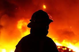 آتش سوزی خوابگاه دختران دانشجو در مشهد آتش سوزی خوابگاه دختران دانشجو در مشهد