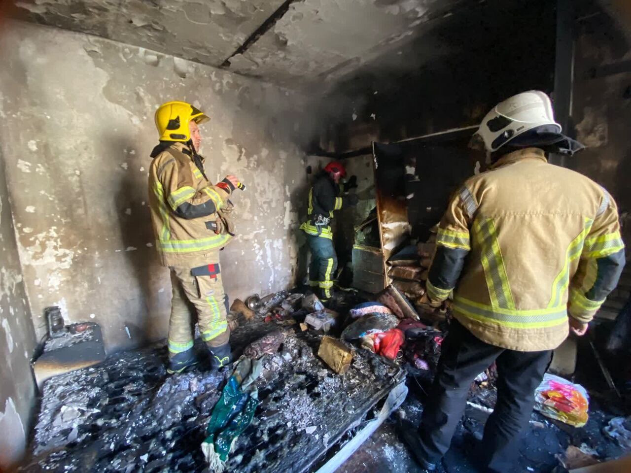 مهار آتش سوزی منزل مسکونی در مشهد مهار آتش سوزی منزل مسکونی در مشهد