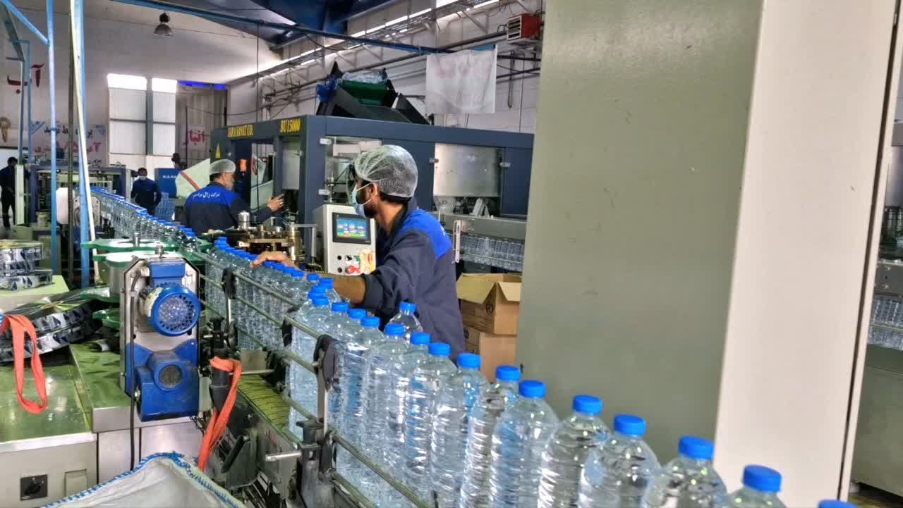 خط جدید تولید آب آشامیدنی در بردسیر خط جدید تولید آب آشامیدنی در بردسیر
