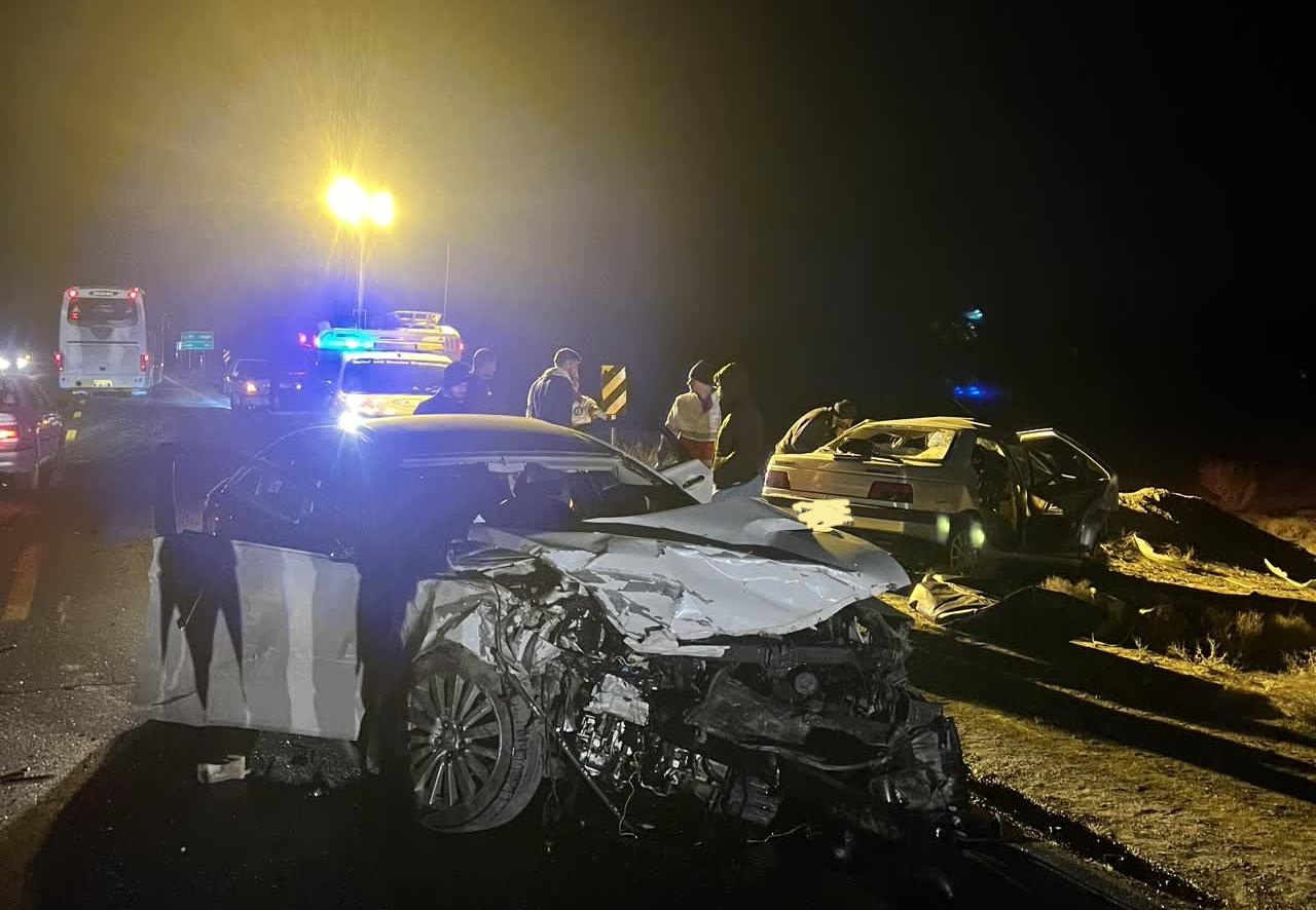 4 کشته و 5 مجروح بر اثر ترکيدن لاستيک خودرو در محور نهبندان-بيرجند 4 کشته و 5 مجروح بر اثر ترکيدن لاستيک خودرو در محور نهبندان-بيرجند