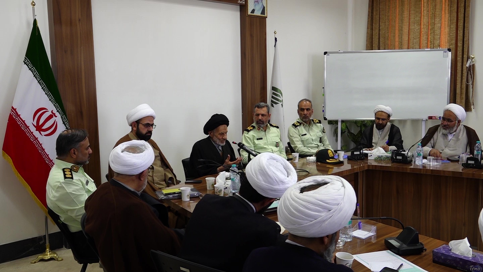 قدردانی ائمه جمعه استان از پلیس برای اجرای موفق طرح نور قدردانی ائمه جمعه استان از پلیس برای اجرای موفق طرح نور