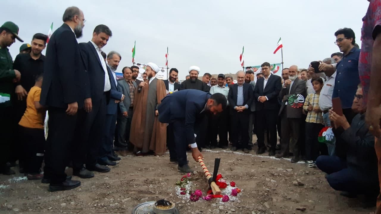 آغاز ساخت نیروگاه ۳ مگاواتی انرژی خورشیدی در کندر آغاز ساخت نیروگاه ۳ مگاواتی انرژی خورشیدی در کندر