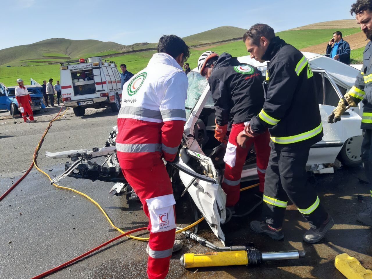 ۲ فوتی و ۸ مصدوم در تصادف جاده خلخال – سرچم ۲ فوتی و ۸ مصدوم در تصادف جاده خلخال – سرچم