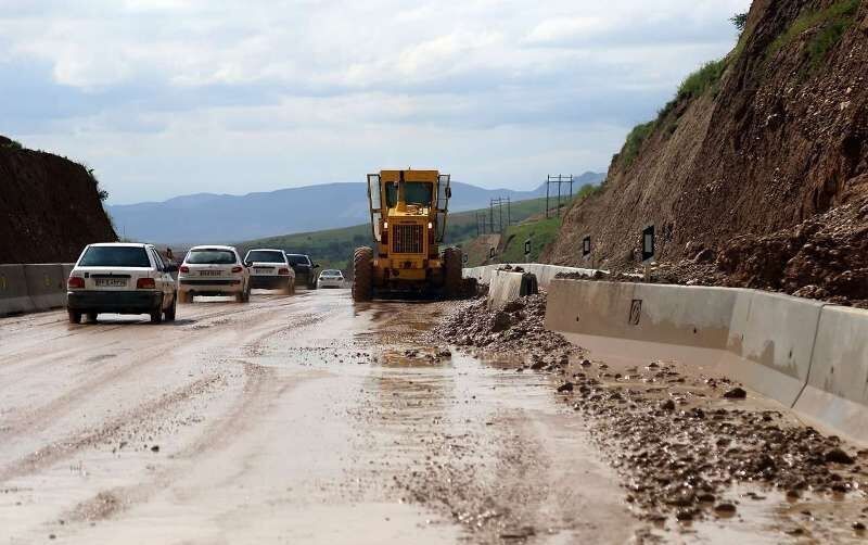 بسته شدن راه روستایی اَنِند و چِرات و منطقه آپون سوادکوه بسته شدن راه روستایی اَنِند و چِرات و منطقه آپون سوادکوه