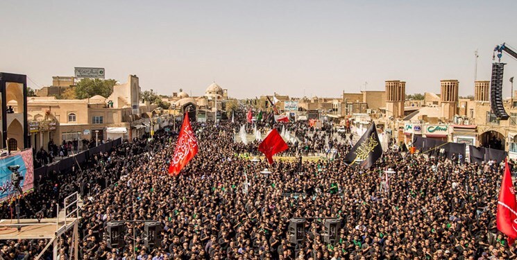 تجمع بزرگ عاشورائیان یزد در روز هفتم محرم تجمع بزرگ عاشورائیان یزد در روز هفتم محرم