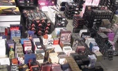 کشف ۹۰۰ میلیون ریال کالای قاچاق در پاوه کشف ۹۰۰ میلیون ریال کالای قاچاق در پاوه