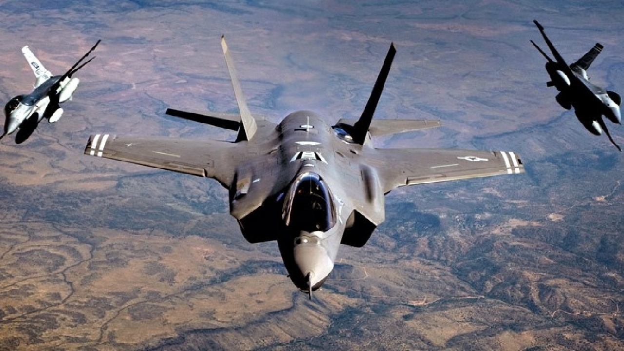 حملات هوایی آمریکا و انگلیس به بندر راس عیسی حملات هوایی آمریکا و انگلیس به بندر راس عیسی