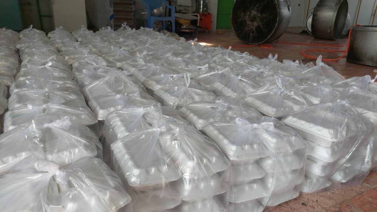 توزیع پنج هزار غذای گرم عید سعید غدیر خم در بین نیازمندان خراسان رضوی توزیع پنج هزار غذای گرم عید سعید غدیر خم در بین نیازمندان خراسان رضوی