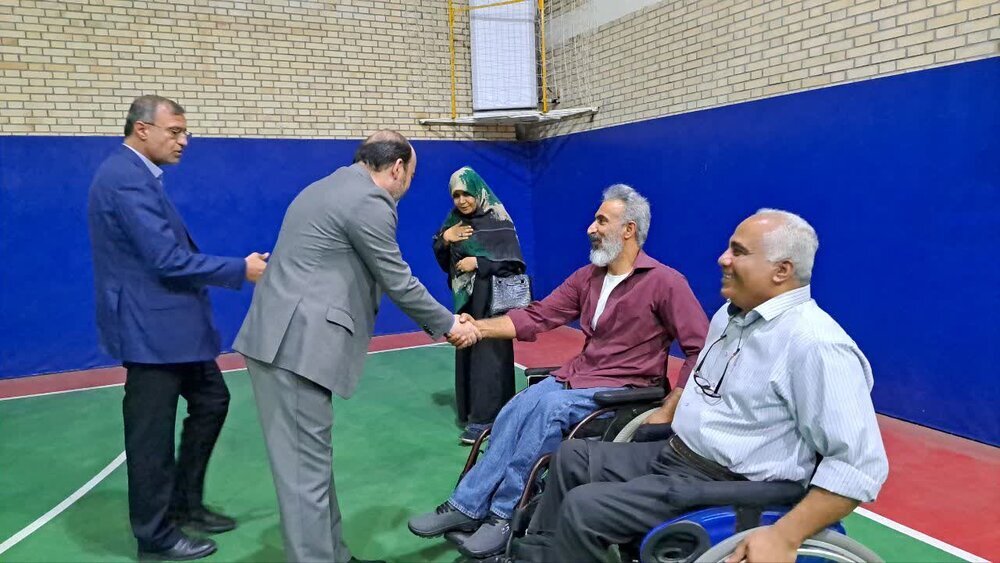 بهره برداری از سالن دارت و تیراندازی جانبازان و معلولان در بندرعباس بهره برداری از سالن دارت و تیراندازی جانبازان و معلولان در بندرعباس