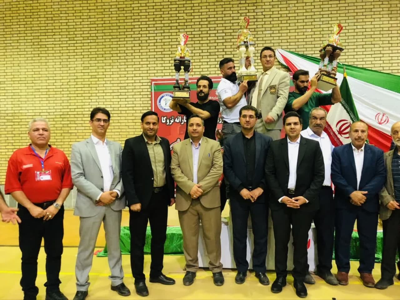 خراسان جنوبی قهرمان هفدهمین دوره مسابقات کشوری کیوکوشین کاراته تزوکا خراسان جنوبی قهرمان هفدهمین دوره مسابقات کشوری کیوکوشین کاراته تزوکا