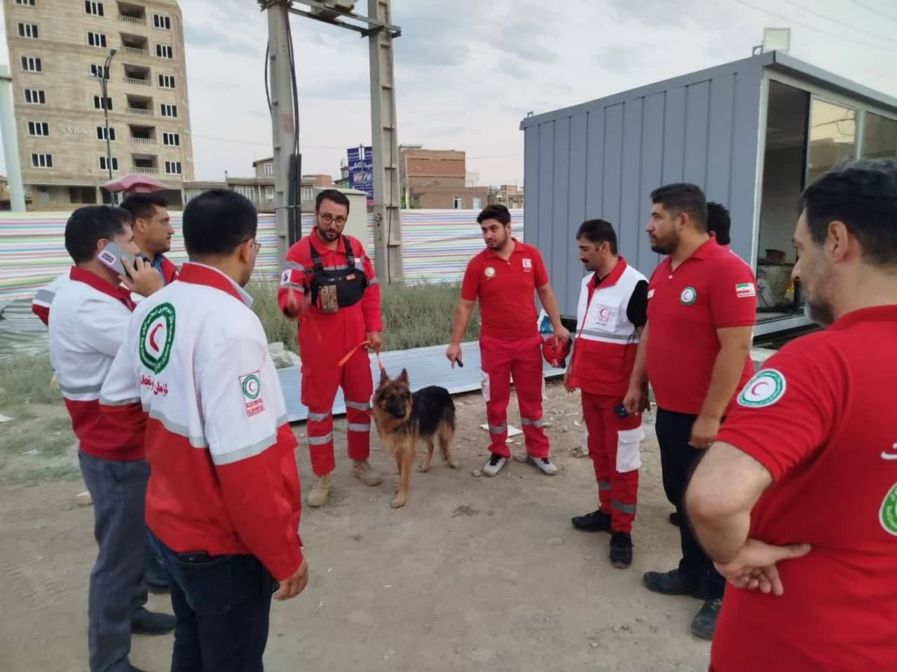 ریزش ساختمان ۲ طبقه در بلوار امام علی(ع) ارومیه تلفات جانی نداشت ریزش ساختمان ۲ طبقه در بلوار امام علی(ع) ارومیه تلفات جانی نداشت