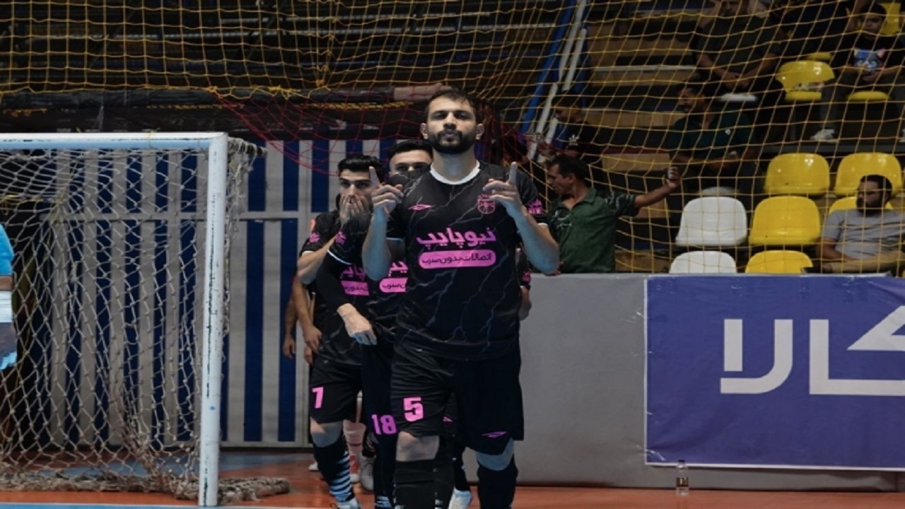 جدال تیمهای اصفهانی در هفته پنجم رقابتهای لیگ برتر فوتسال جدال تیمهای اصفهانی در هفته پنجم رقابتهای لیگ برتر فوتسال