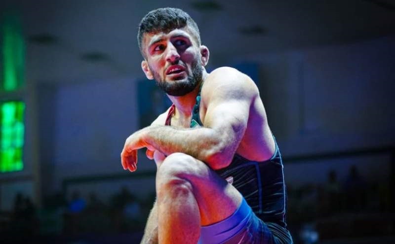 کشتی گیر دهدشتی صاحب جام پهلوان تختی شد کشتی گیر دهدشتی صاحب جام پهلوان تختی شد