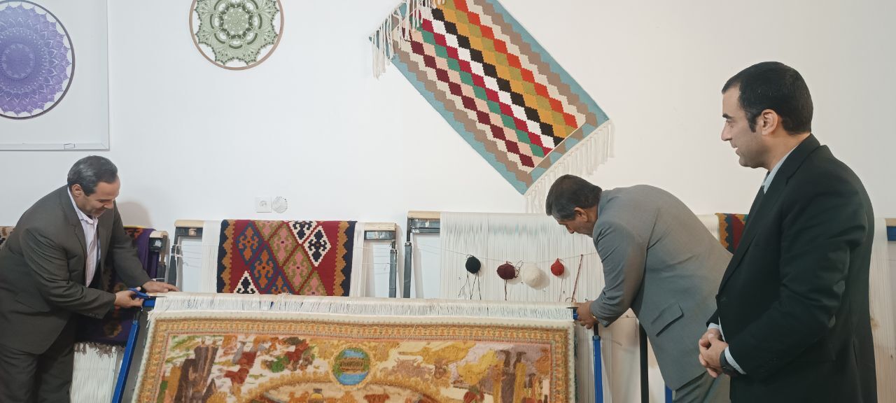 صادرات فرش دستباف تایباد به کشور امارات متحده عربی صادرات فرش دستباف تایباد به کشور امارات متحده عربی