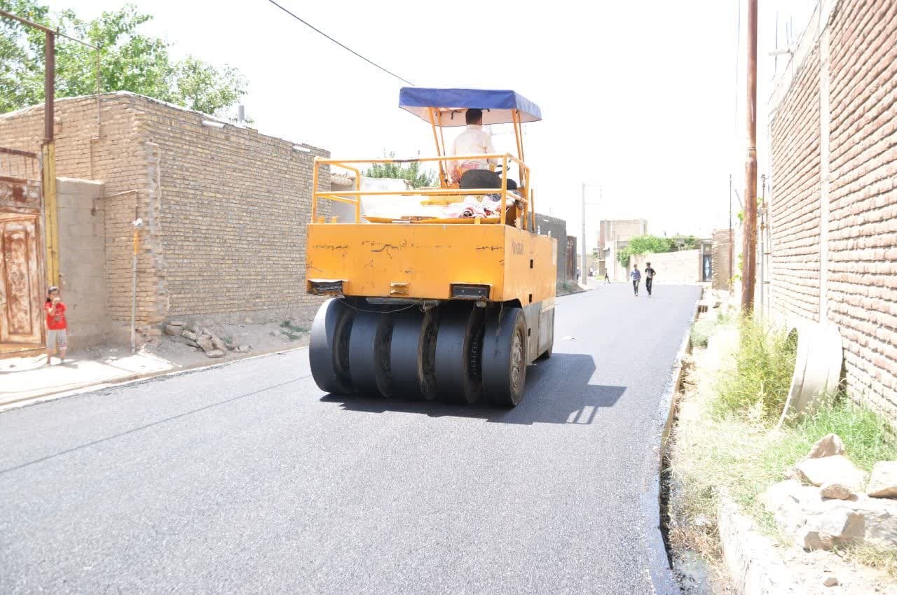 استمرار نهضت آسفالت در روستاهای شهرستان چهاربرج استمرار نهضت آسفالت در روستاهای شهرستان چهاربرج