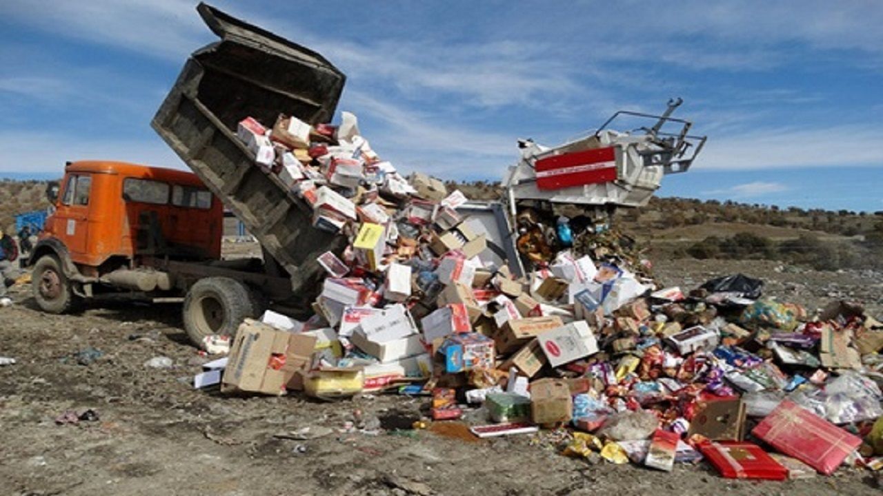 معدوم سازی یک تن فرآورده لبنی غیر بهداشتی در نیشابور معدوم سازی یک تن فرآورده لبنی غیر بهداشتی در نیشابور