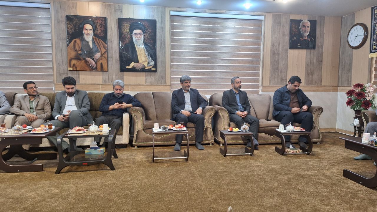 هم افزایی و استفاده همه جانبه از ظرفیت بسیج ورسانه در تولید محتوا هم افزایی و استفاده همه جانبه از ظرفیت بسیج ورسانه در تولید محتوا