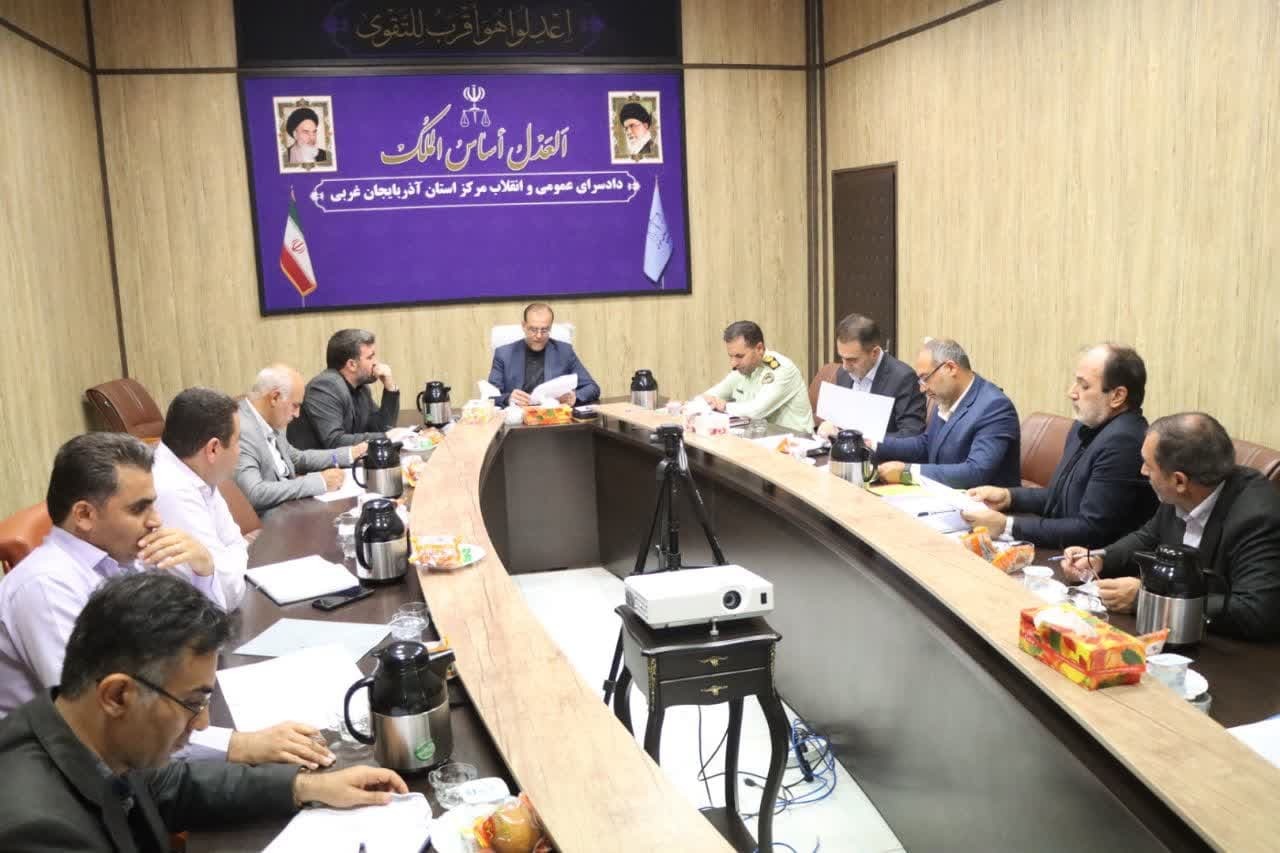 دومین جلسه کنترل مجرمان حرفه ای، سابقه دار و خطرناک آذربایجان غربی دومین جلسه کنترل مجرمان حرفه ای، سابقه دار و خطرناک آذربایجان غربی