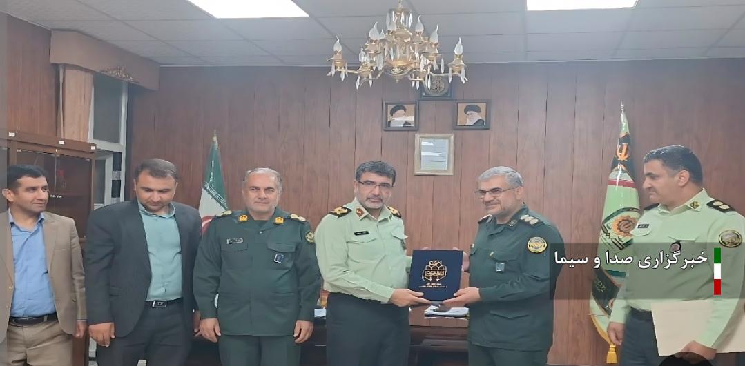 رونمایی از ۳ عنوان کتاب تاریخ شفاهی در اجلاسیه شهدای امنیت رونمایی از ۳ عنوان کتاب تاریخ شفاهی در اجلاسیه شهدای امنیت