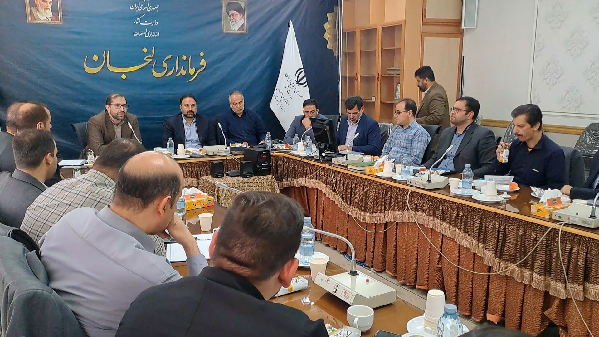 مهاجرت بی رویه، نرخ بیکاری لنجان را بالا نگه داشته است مهاجرت بی رویه، نرخ بیکاری لنجان را بالا نگه داشته است