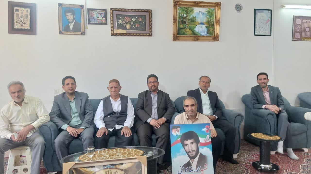 عطرافشانی و غبارروبی مزار شهدای گمنام بردسکن