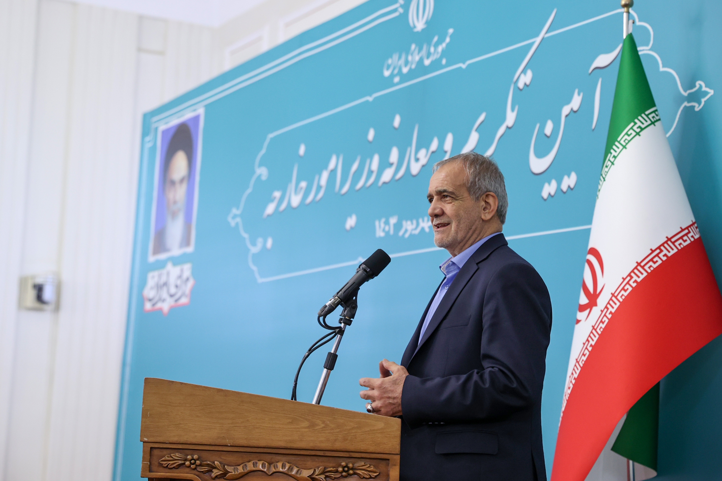 به دنبال صلح هستیم اما زیر بار ظلم نمیرویم به دنبال صلح هستیم اما زیر بار ظلم نمیرویم