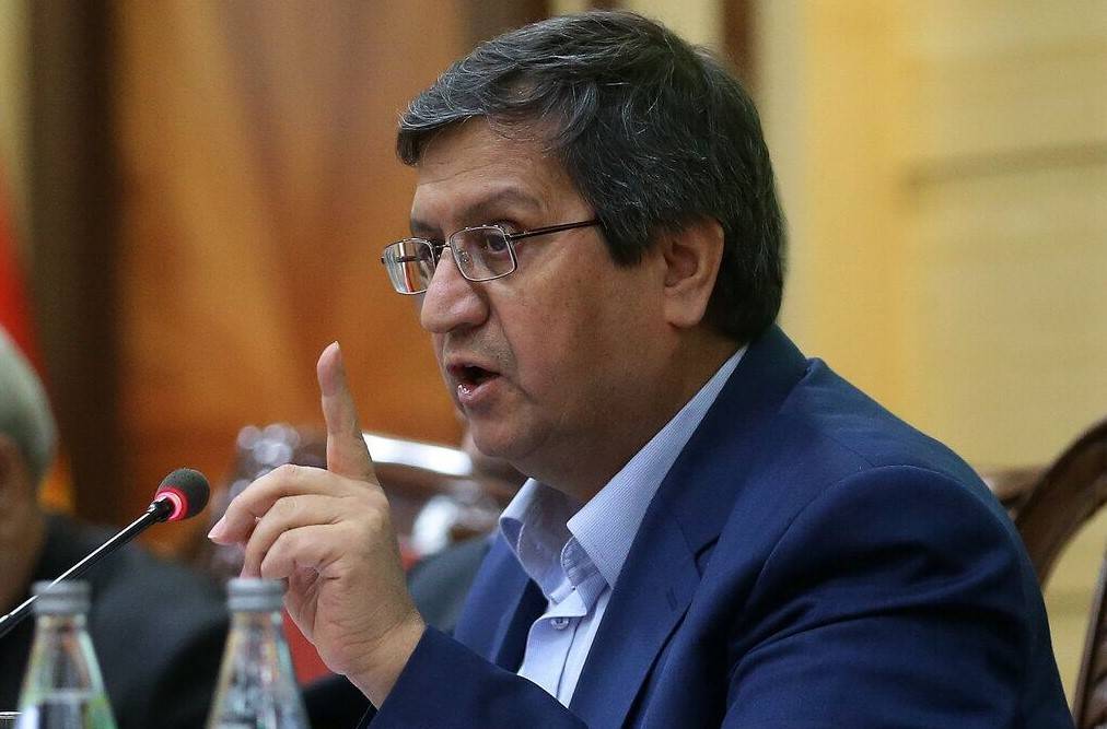 بار مالیاتی بر افراد کم درآمد و مشاغل کوچک باید کاهش یابد