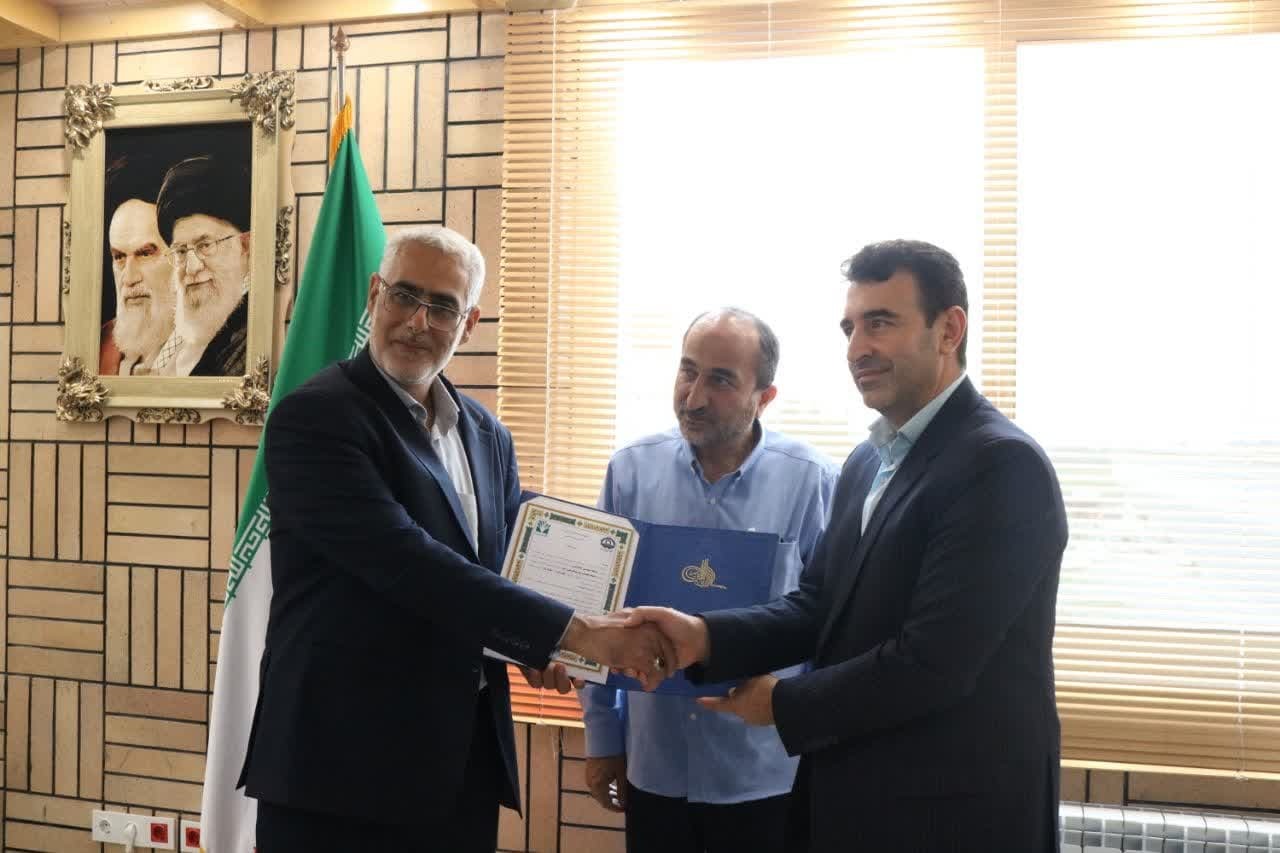 امضای تفاهم نامه همکاری دانشگاههای مازندران و دانشگاه صنعتی مالک اشتر امضای تفاهم نامه همکاری دانشگاههای مازندران و دانشگاه صنعتی مالک اشتر