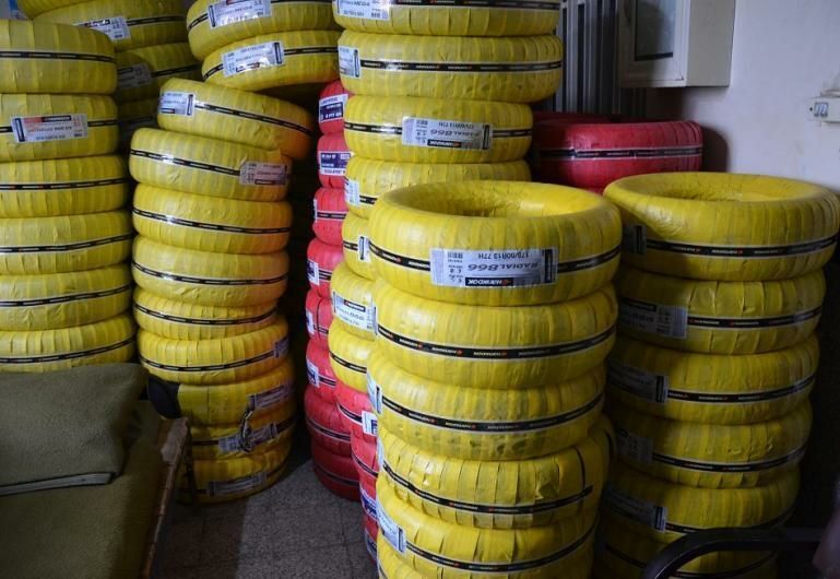 کشف لاستیک قاچاق در لنگرود کشف لاستیک قاچاق در لنگرود