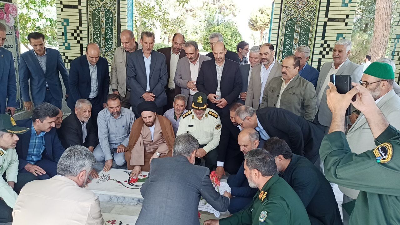 بهره برداری از ۳ یادمان شهدای گمنام تربتحیدریه بهره برداری از ۳ یادمان شهدای گمنام تربتحیدریه