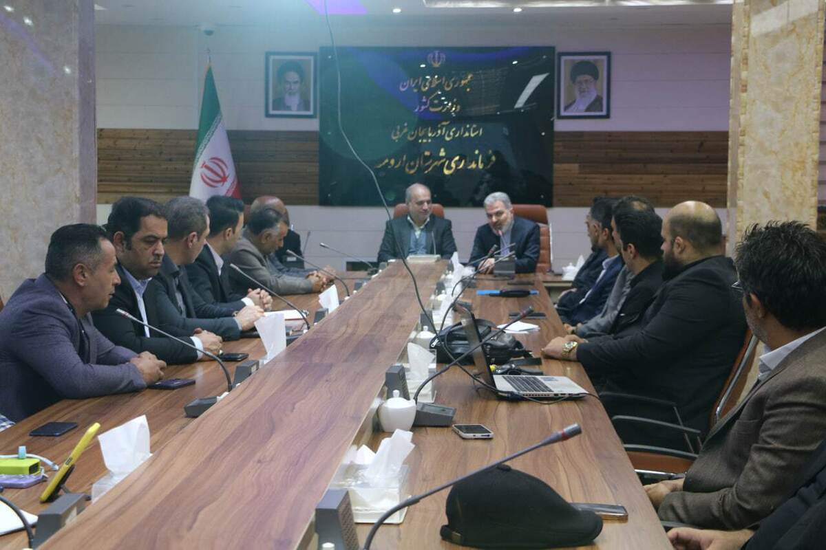 تجلیل از برترینهای ورزش و جوانان شهرستان ارومیه تجلیل از برترینهای ورزش و جوانان شهرستان ارومیه