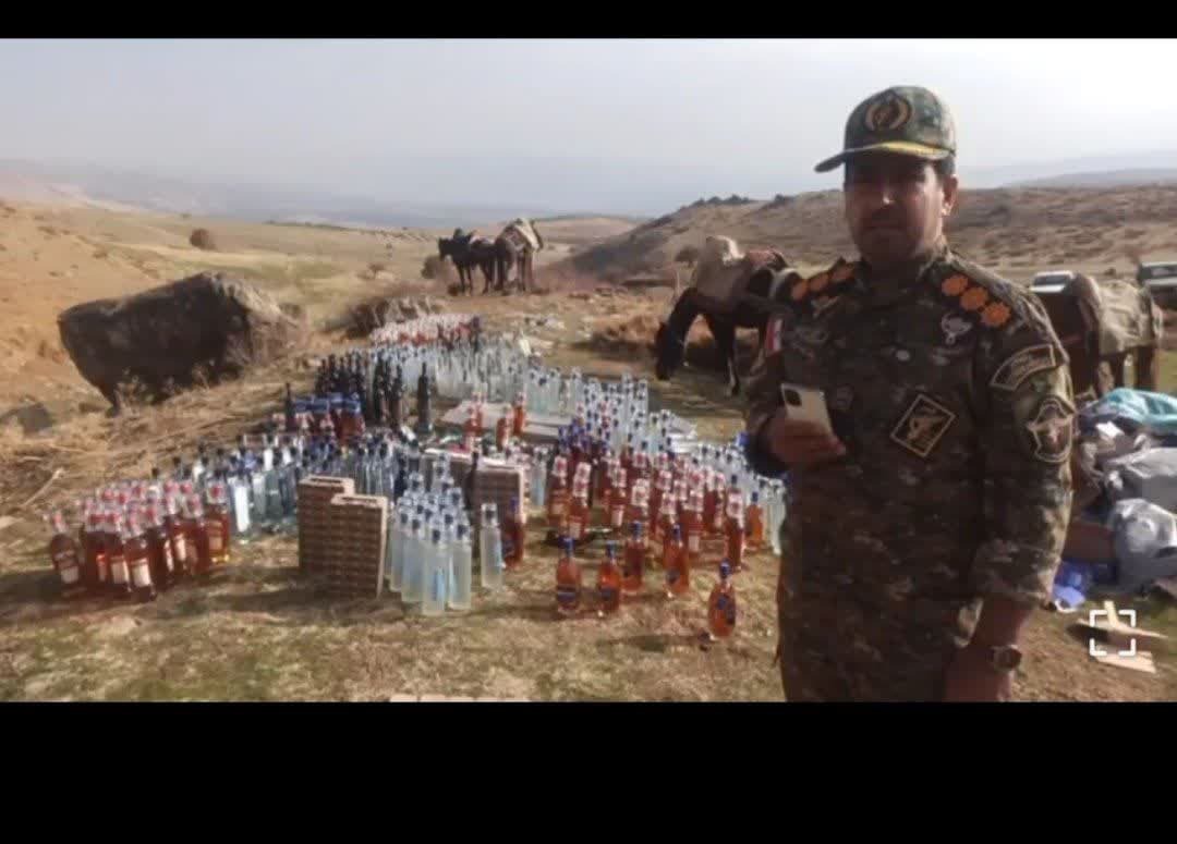 کشف و امحا ۷۵۰ بطری انواع مشروبات الکلی در اشنویه کشف و امحا ۷۵۰ بطری انواع مشروبات الکلی در اشنویه