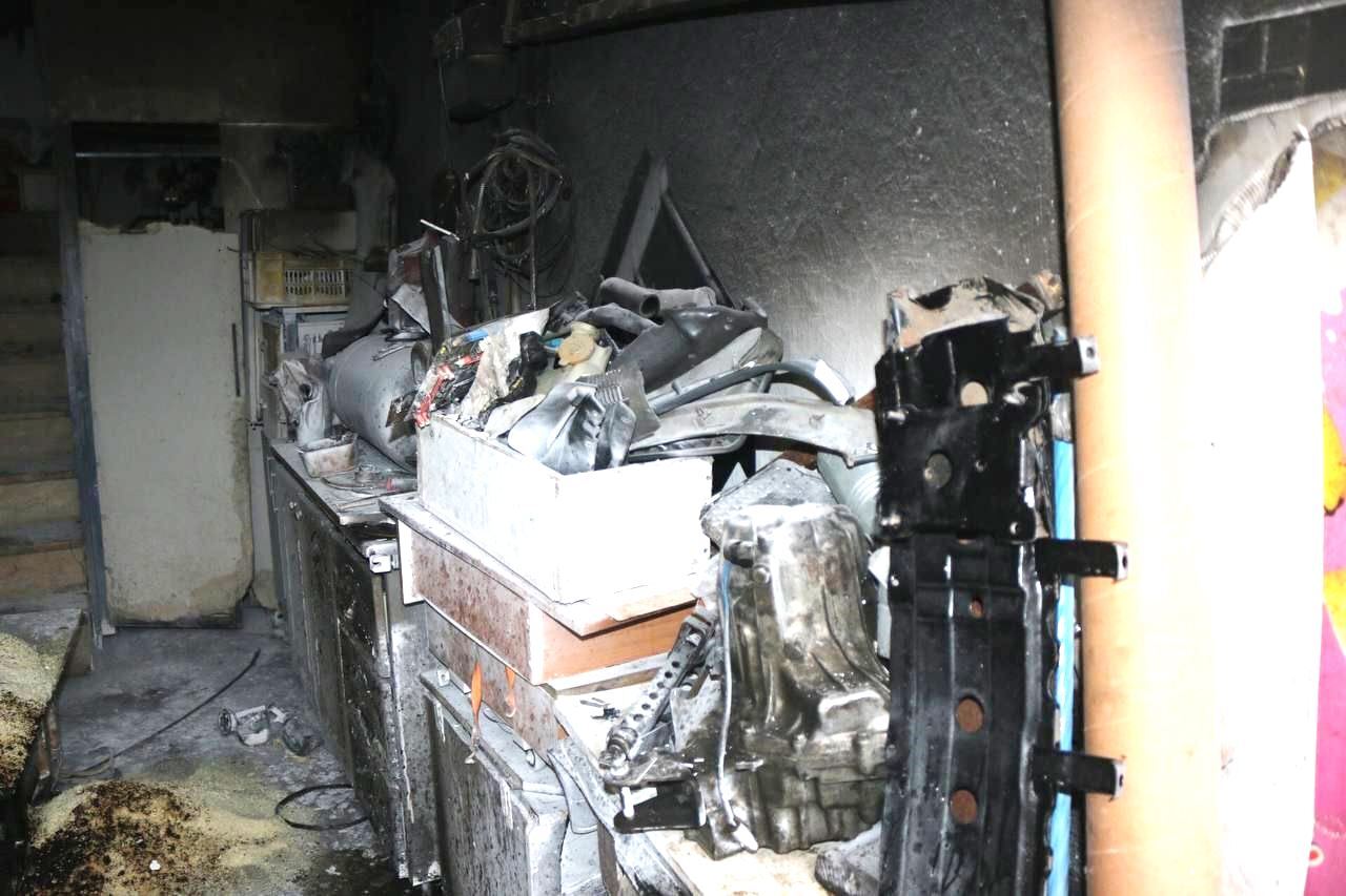 انفجار پارکینگ خانهای در محله دیانتی رشت / تکرار حادثه انفجار پارکینگ خانهای در محله دیانتی رشت / تکرار حادثه