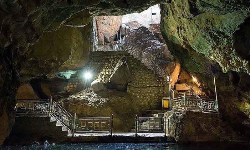 کتابچه تبلیغاتی معرفی آذربایجان غربی تهیه می‌شود